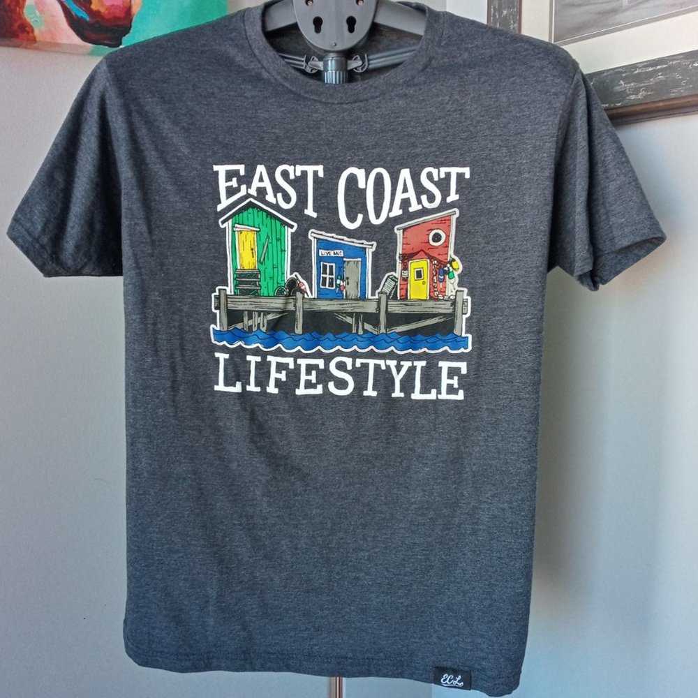 Fantastic East Coast Lifestyle colorful shanty graphic Tee Size Medium